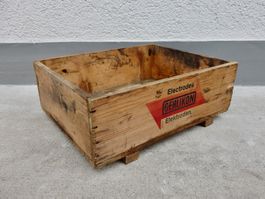 alte Holzkiste OERLIKON ELEKTRODEN