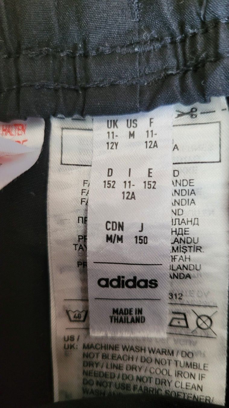Adidas Hosen: Trainerhose – Gebraucht aus Oberbüren von ras_7lf2 1