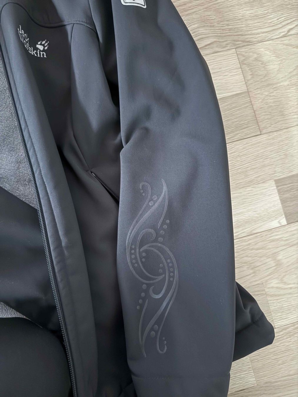 Jack Wolfskin Giacche: Jack Wolfskin Damen Softshell Grösse M dunkelgrau – Usato da Sempach venduto da alsas 2