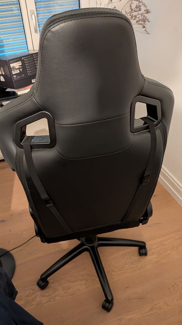 Noblechairs Sedie: noblechairs EPIC Real Leather – Nuovo (secondo la descrizione) da Zürich venduto da wmw_kr6g 1