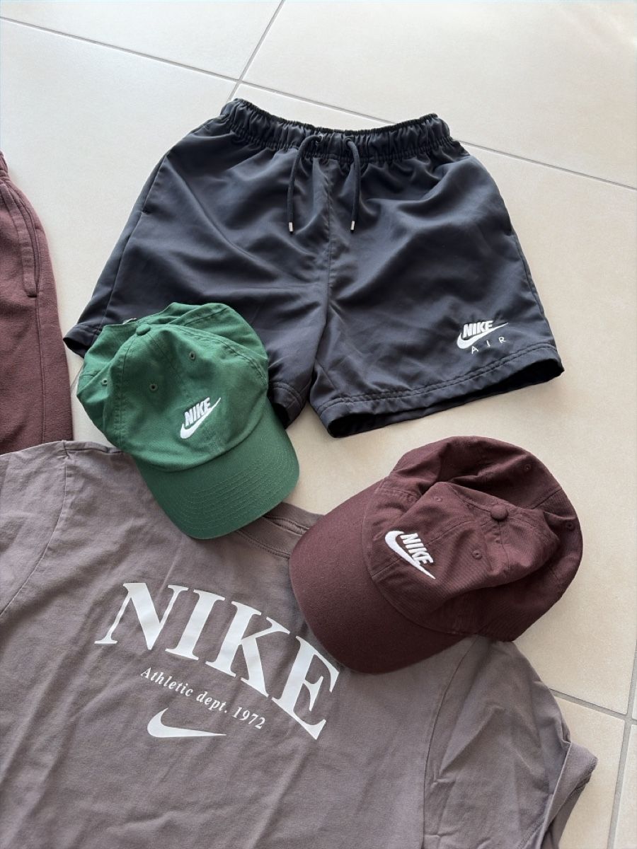 Nike Lotti di vestiti: Nike XS – Usato da Meierskappel venduto da Coke 1
