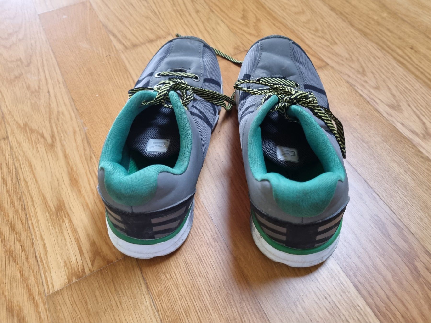 Scarpe da uomo: Turnschuhe, Marke Regatta, Grösse 33 – Usato da Rothenfluh venduto da Sawi80 1