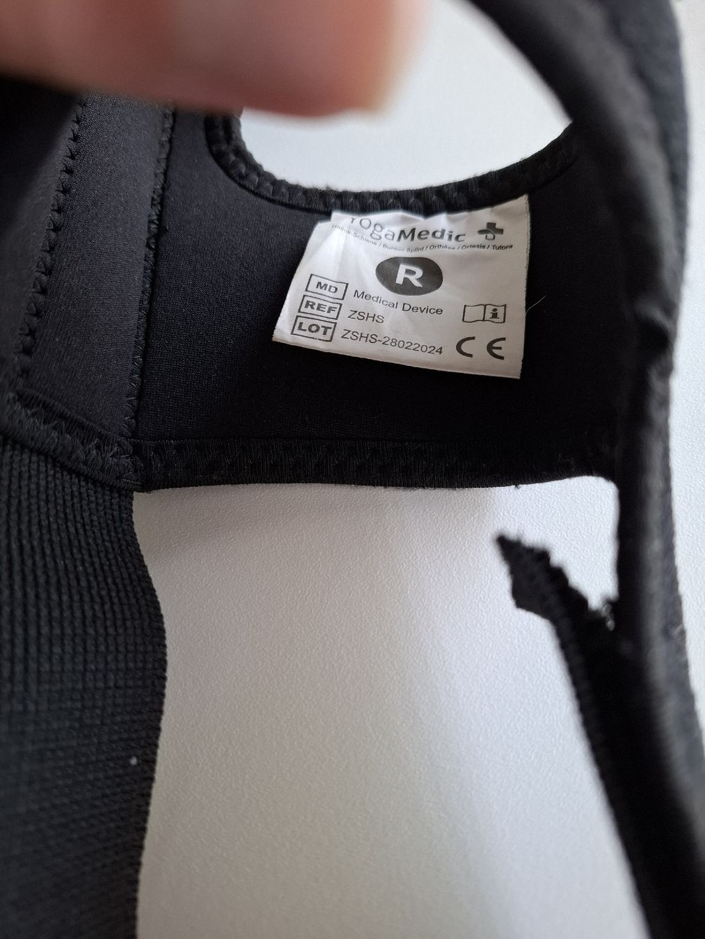 Medizinische Geräte: Tutori per alluce valgo e separatori – Neu und originalverpackt aus Camorino von ros_cj5f 3