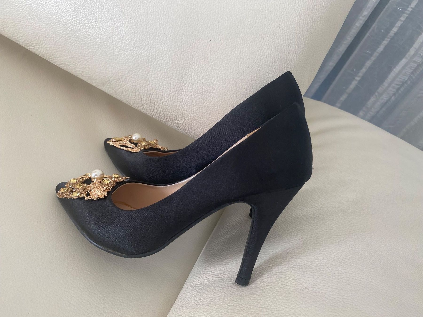 Scarpe da donna: Perfekter Auftritt mit diesem tollen Pumps mit Perlen, 38 – Nuovo e nell'imballaggio originale da Winkel venduto da ferrari2022 3