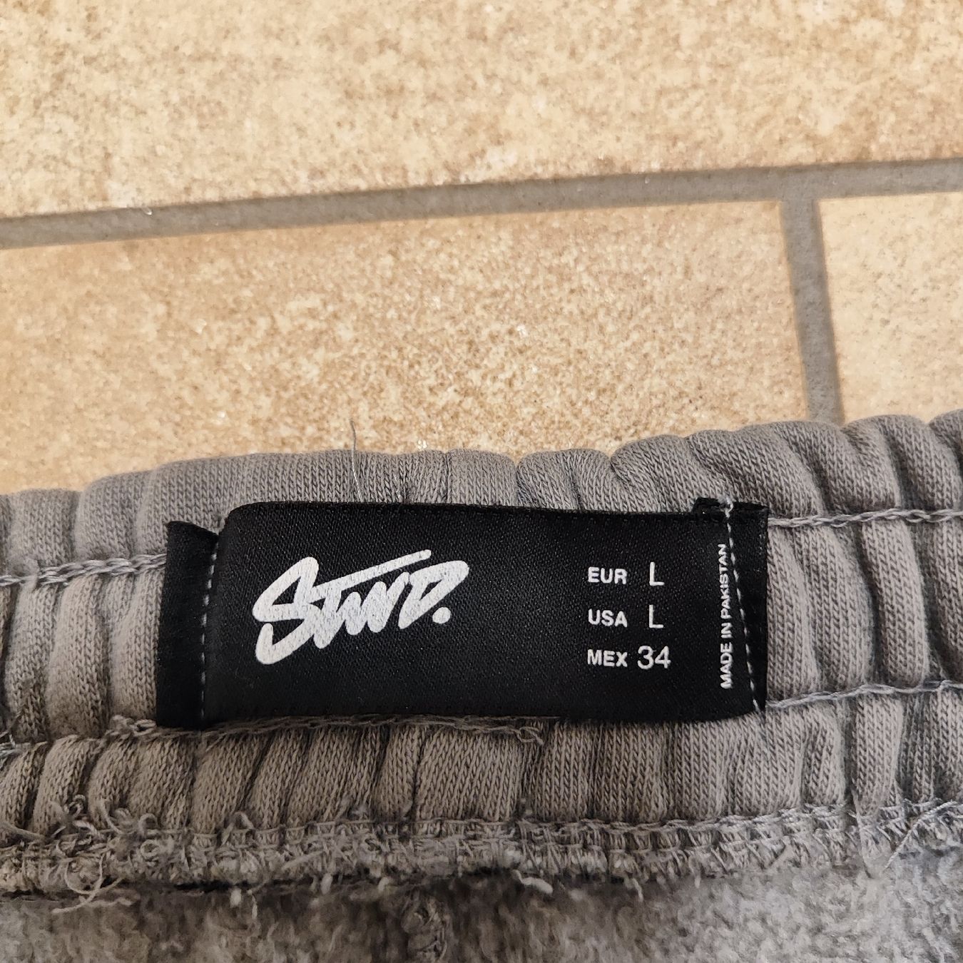 Pull&Bear Tute: Pull&Bear Jogginghose L – Usato da Lamone venduto da ken_8y7h 2