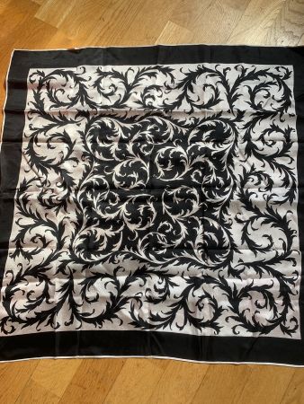 Seidenfoulard schwarz weiss vintage 68 x 68 cm