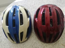 zwei GPR Urbanus Fahrradhelm (pro Stk. CHF 3)