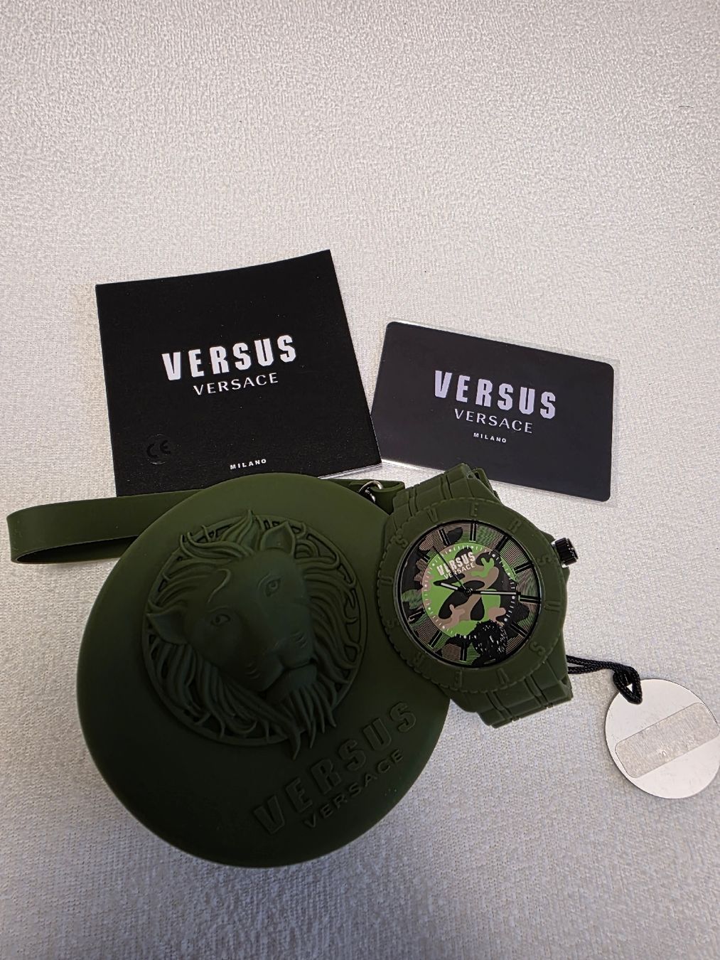 Versace Orologi: Versus Versace Herren , Neu & OVP – Nuovo e nell'imballaggio originale da Amriswil venduto da newschweiz