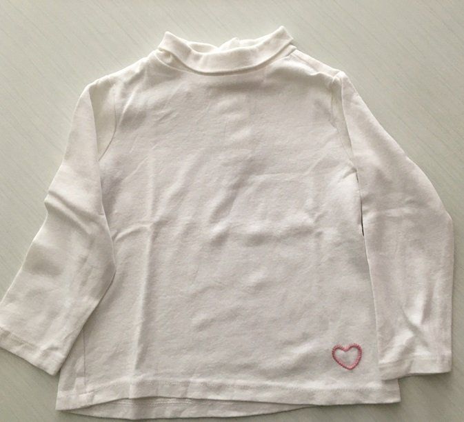 Zara Pulls et sweat-shirts: Kinder Rollkragen-Pulli (92) – D'occasion à Grüningen par tienda100