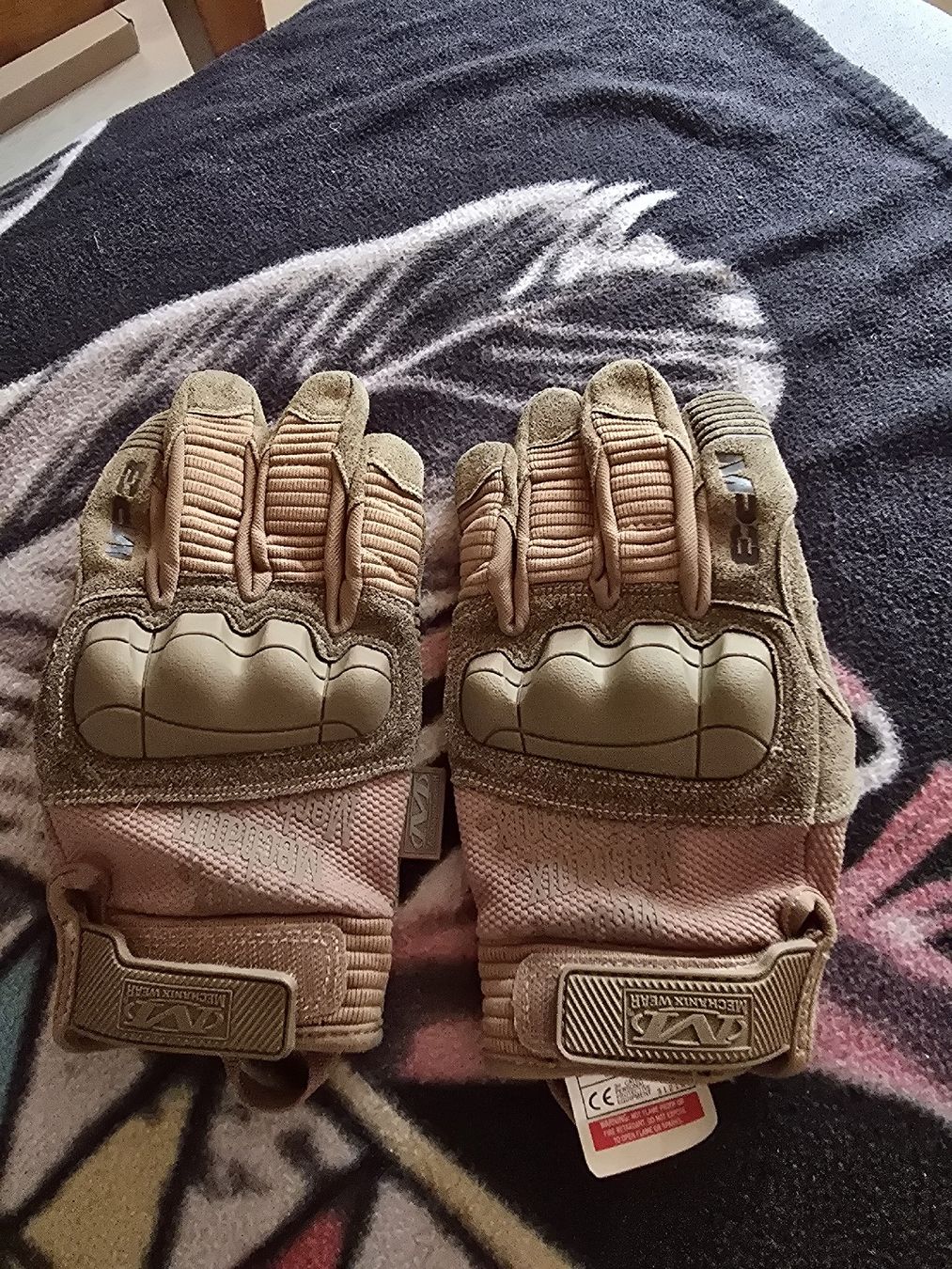 Guanti & manicotti: m-pact3 mechanix wear – Usato da Bronschhofen venduto da ghostman55 2