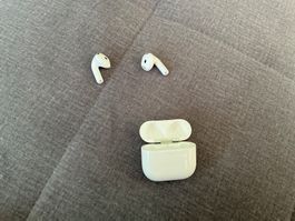Apple AirPods 4 ANC Kopfhörer mit Ladecase, Topzustand