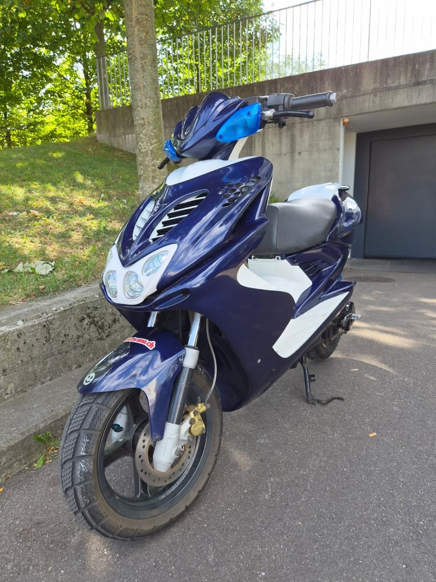 Yamaha Scooter: Yamaha Aerox – Usato da St. Gallen venduto da Luis_w98