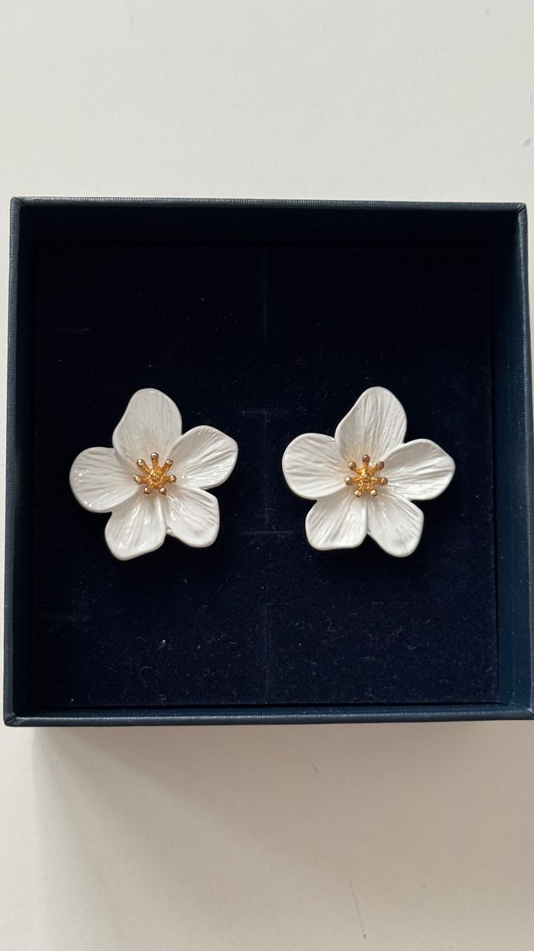 Orecchini pendenti & Orecchini a lobo: Schöne Ohrstecker, Blumen Design – Nuovo e nell'imballaggio originale da Burgdorf venduto da ssv_9t9f 1