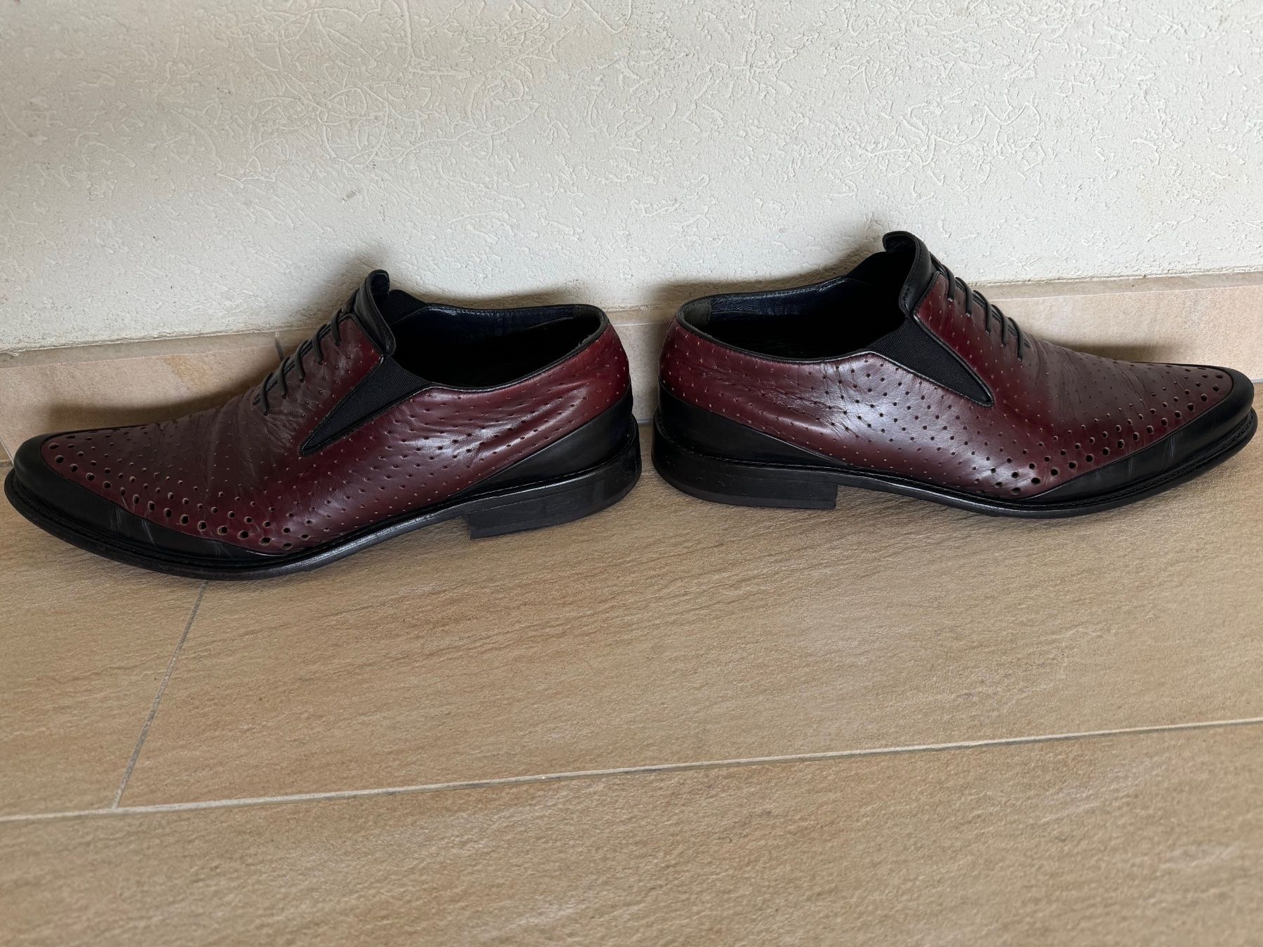 Herrenschuhe: Chaussures habillées perforées Aldo Bruè, p.44.5 – Gebraucht aus St-Gingolph von GoldenKeys 4