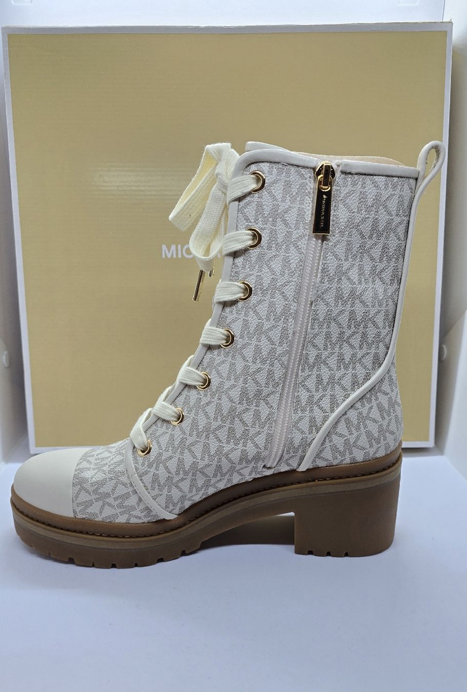 Michael Kors Damenschuhe: Michael Kors  Corey Logo Combat Boot size 40 – Neu und originalverpackt aus Biel/Bienne von Yoon62 1