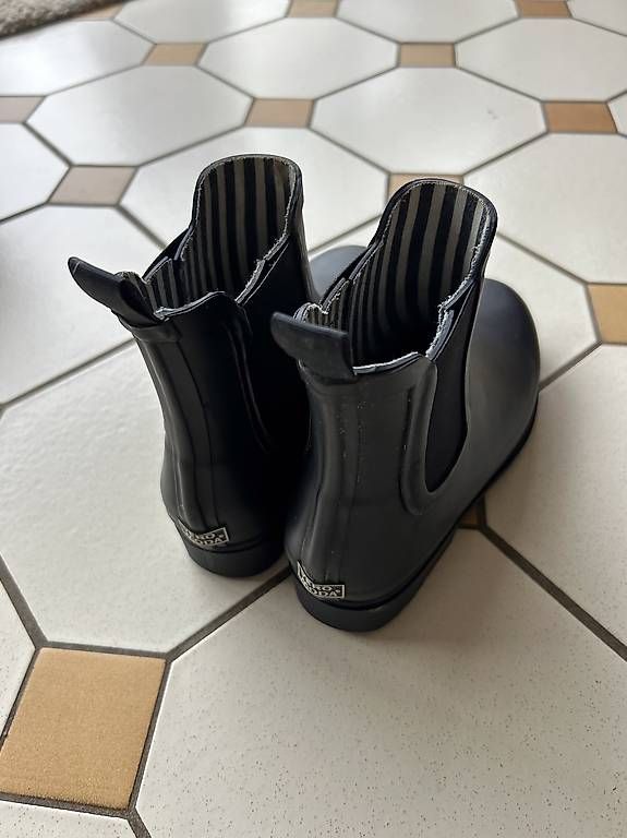 Damenschuhe: Bottine de pluie  37 – Gebraucht aus Plan-les-Ouates von Kiss-bodolay 1