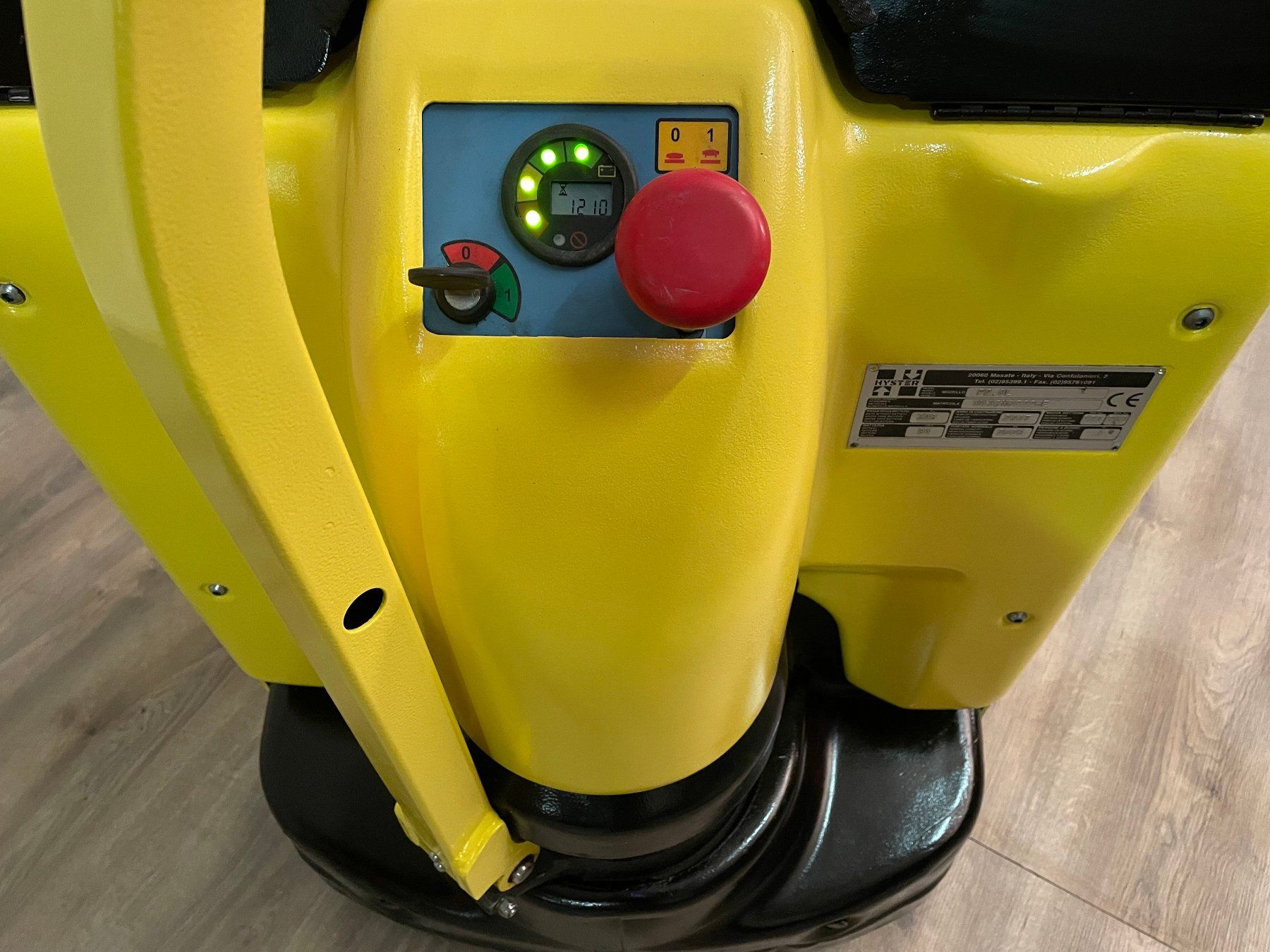 Carrelli elevatori e a forche: Hyster Stapler 2,0 Tonnen – Usato da Bettwiesen venduto da chili1 3
