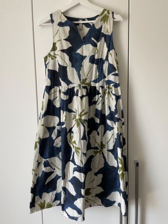 Kleid Blumenmuster Grösse 1 Size, guter Zustand