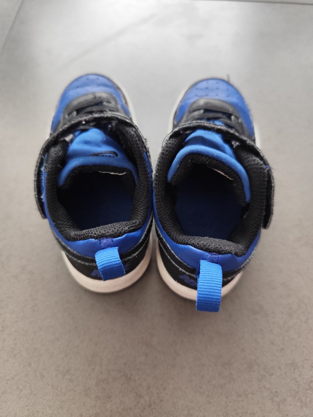 Nike Scarpe per ragazzi: Nike_Kinderschuhe_Gr. 26, blau/schwarz – Usato da Zürich venduto da ram_59n8 1