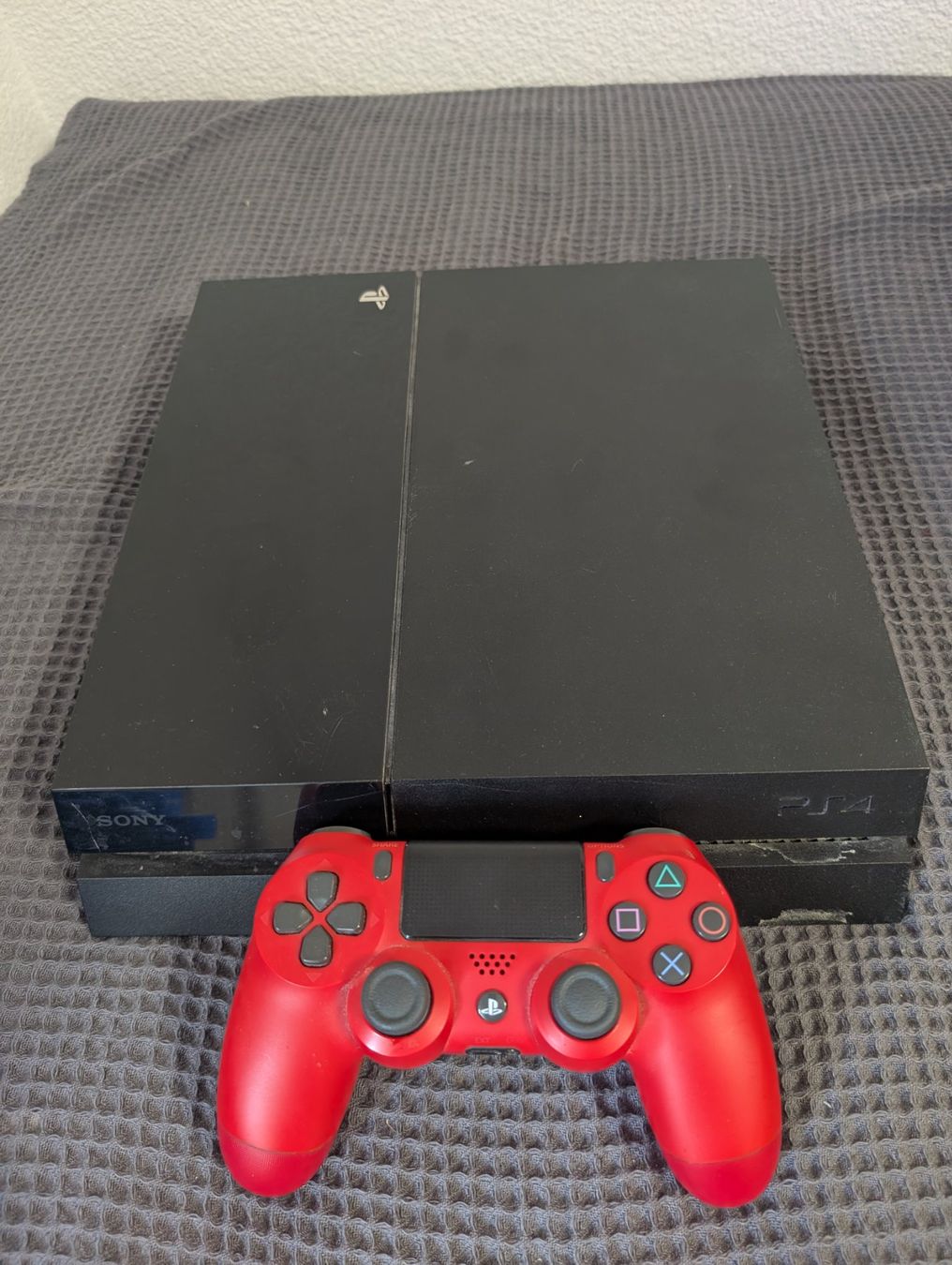 Sony Konsolen: Playstation 4 inkl. Controller – Gebraucht aus Bern von Earlybird612 1