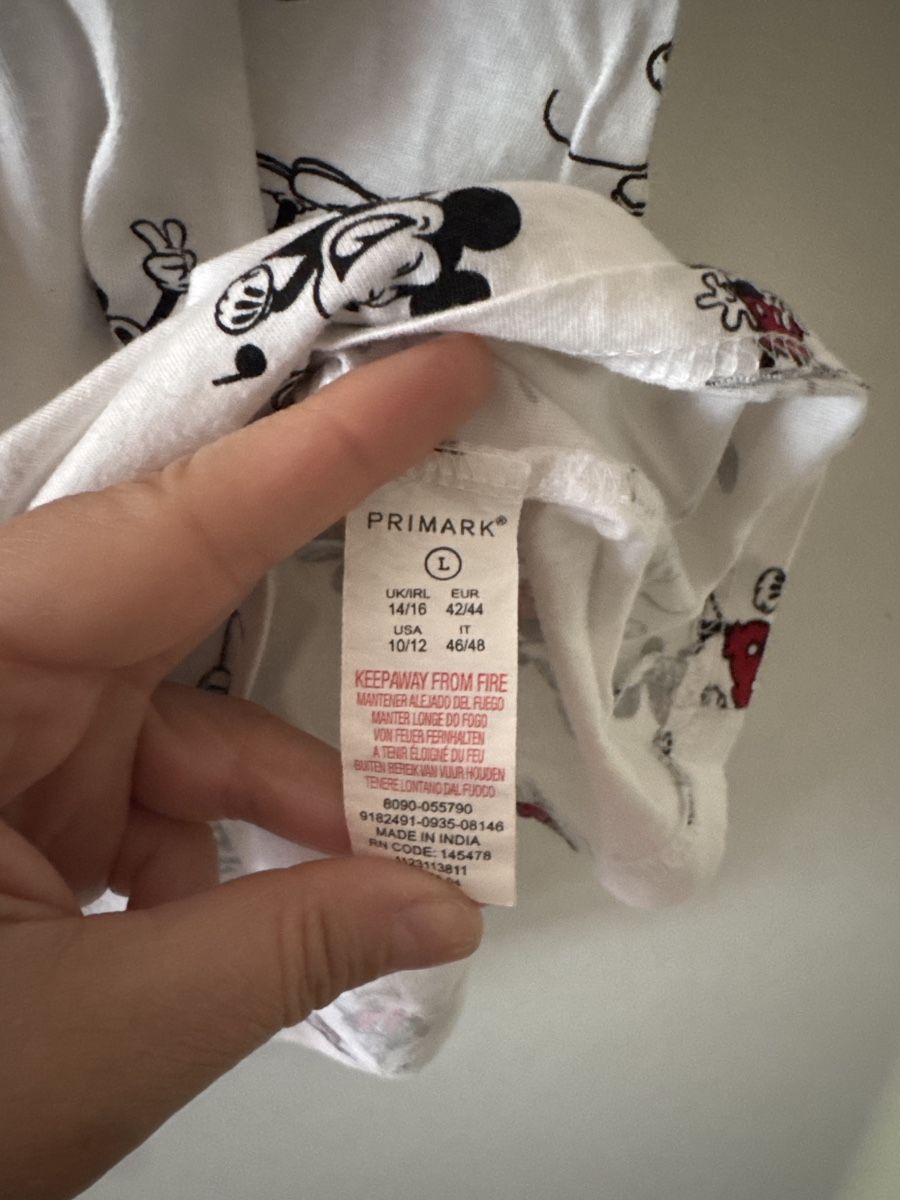 Disney T-shirt: T-shirt Disney Topolino – Usato da Rancate venduto da Waly__ 3