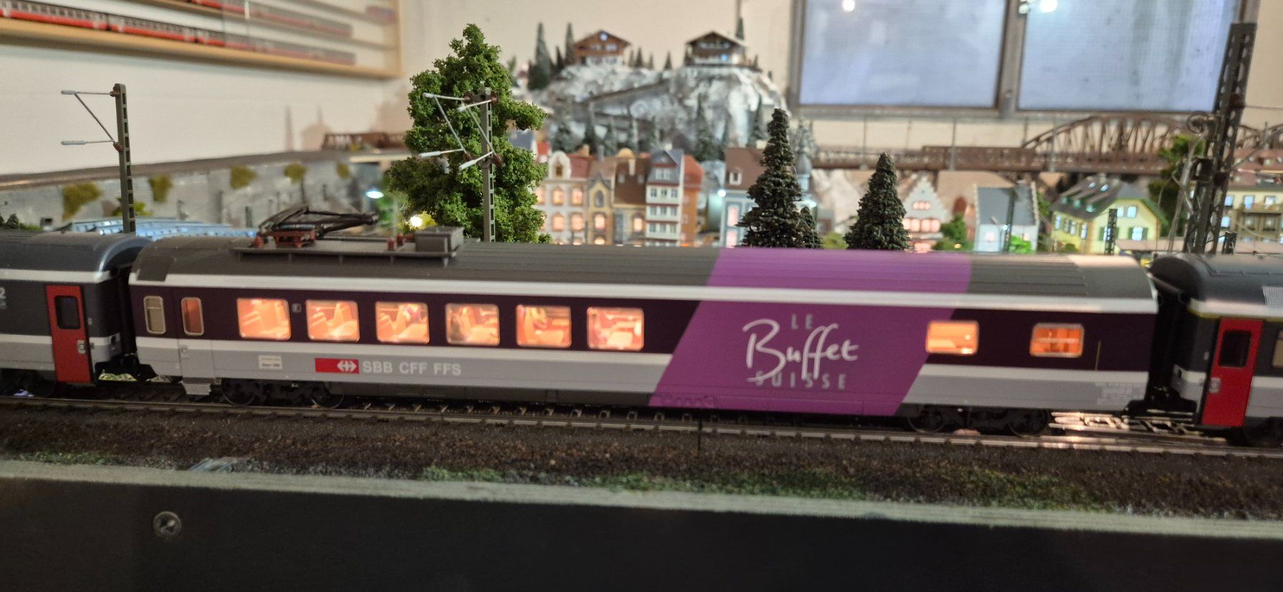 Märklin Modellini di ferrovie: Märklin SBB Schnellzug 5-teilig – Usato da Dübendorf venduto da Aki1965 3
