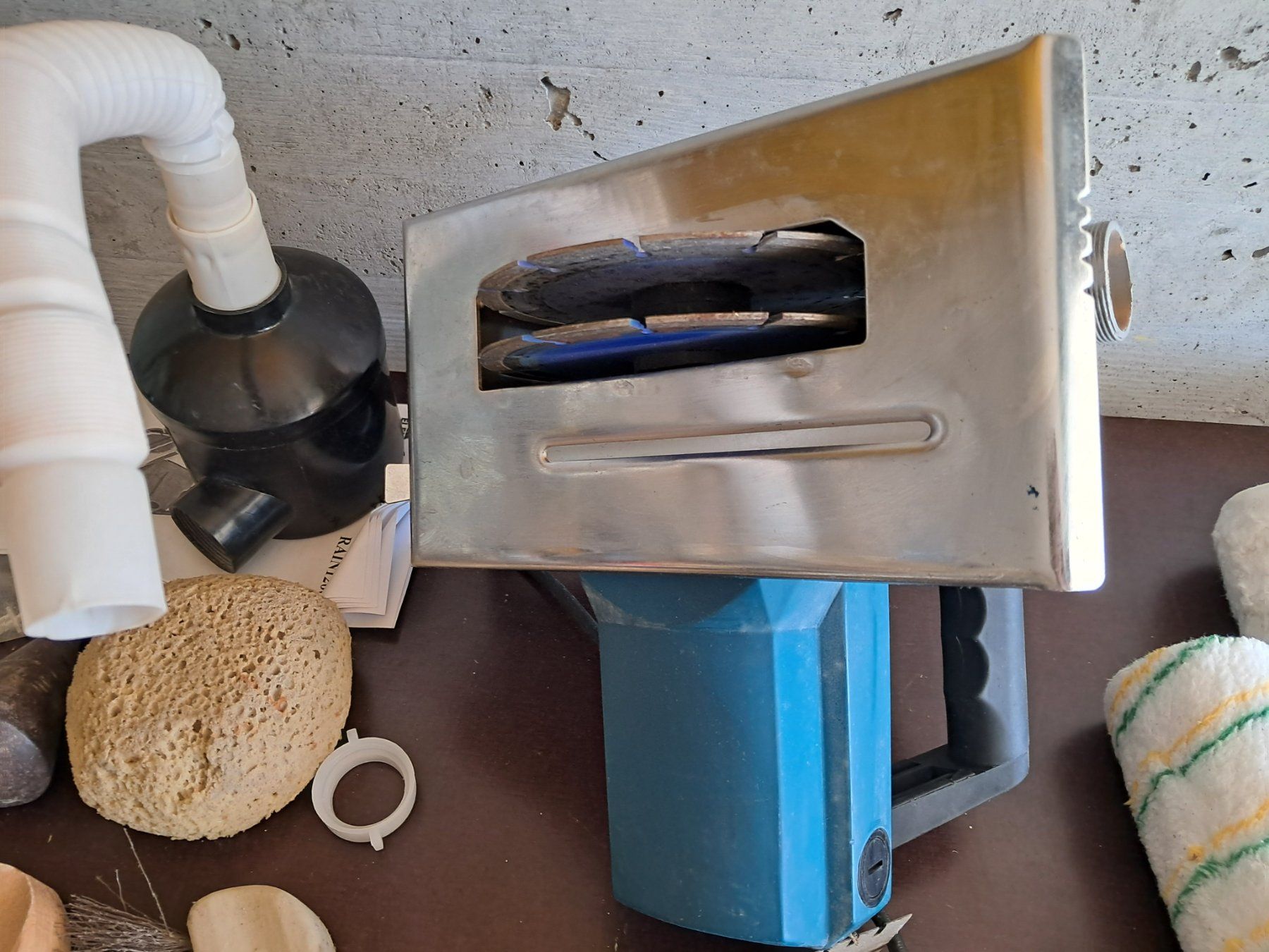 Quincaillerie: Outils pour maçonnerie – D'occasion à moutier par Dupont50 5
