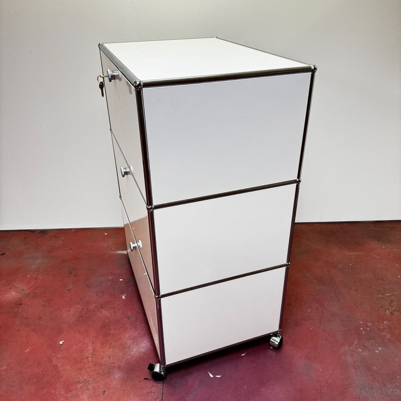 USM Kommoden: USM Sideboard 1x3 weiss mit Rädern – Gebraucht aus Zürich von Yemine 4