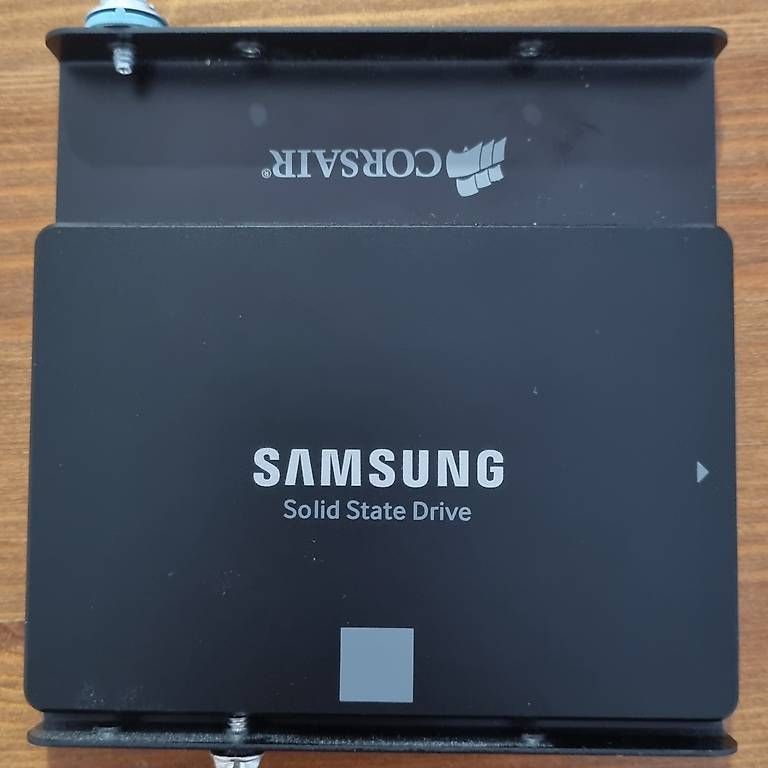 Dischi rigidi: SSD 250 Gb – Usato da vevey venduto da pascal028 2