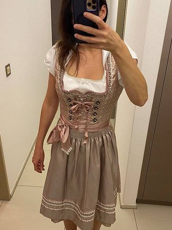 Neuwertiges Krüger Dirndl Gr. 40 inkl. Bluse