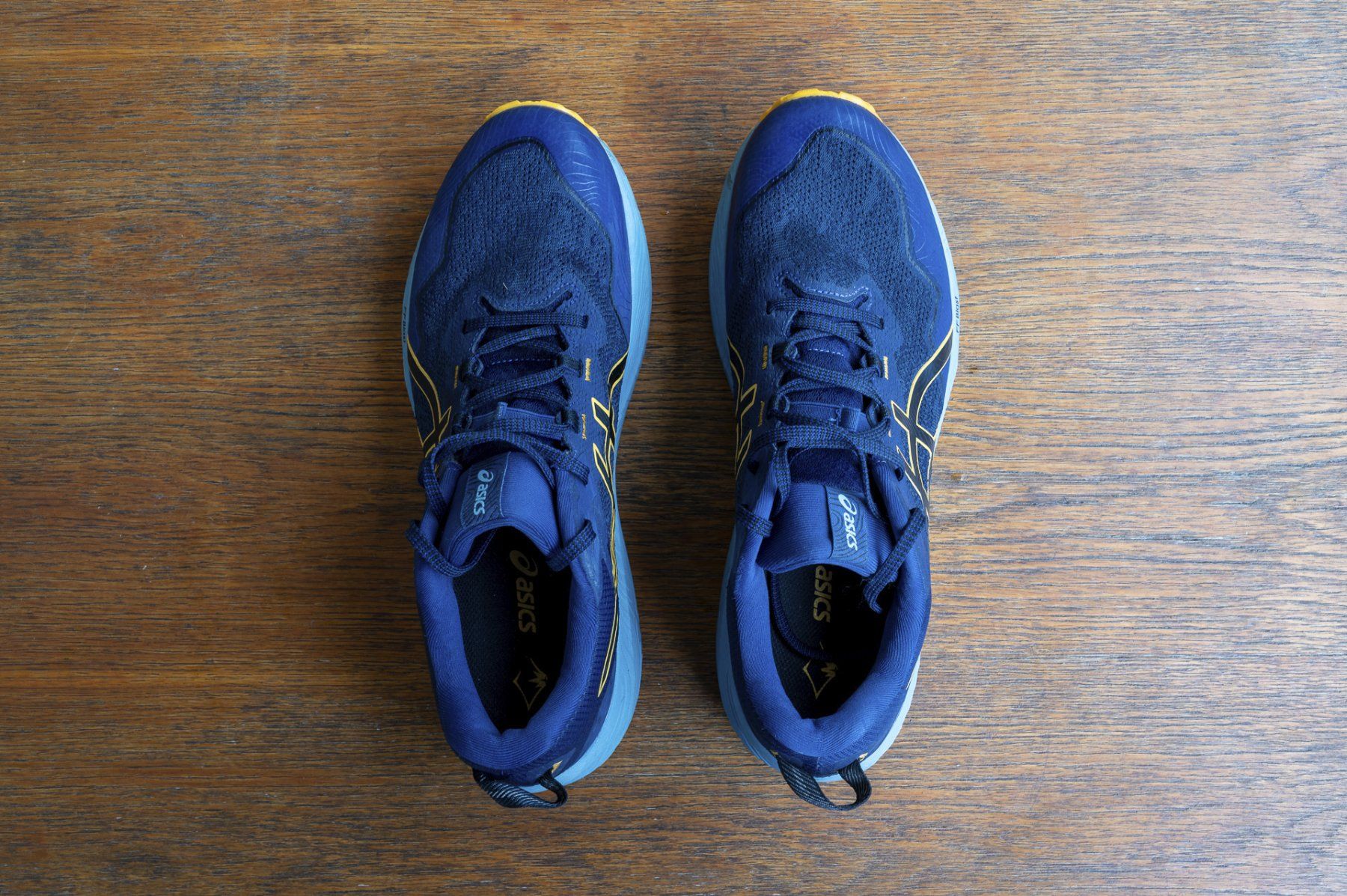 Asics Chaussures hommes: Asics Laufschuhe Grösse 45 – Neuf (Voir description) à Bern par olfaktor
