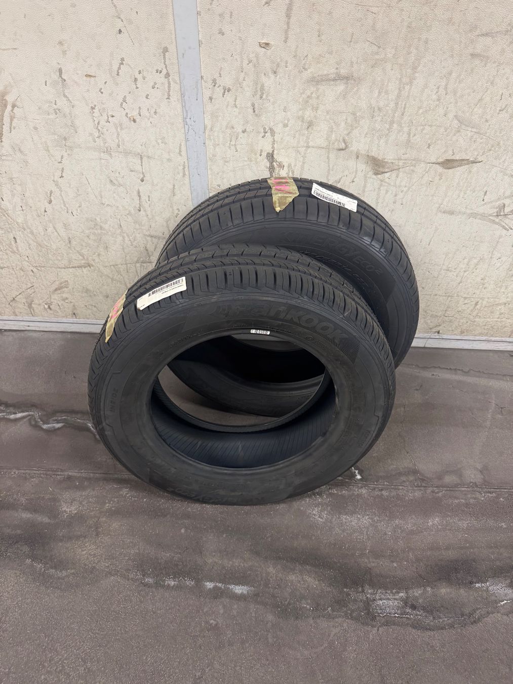 Hankook Pneus & Kompletträder: Hankook 175/65R14 82T – Neu (gemäss Beschreibung) aus Seuzach von Garage-Carr-Moser-AG
