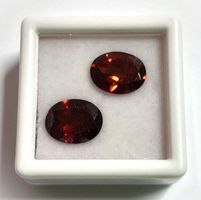 2x Grenats ovales 10x8 mm - Valeur 140.- Fr