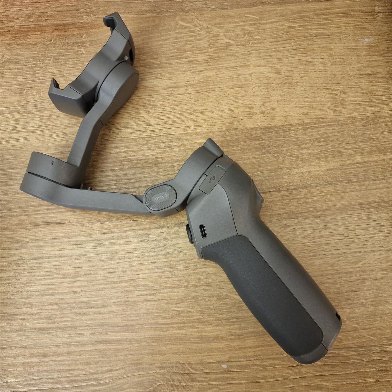 DJI Staffe: Gimbal DJI Osmo Mobile 3 – Usato da Yverdon-les-Bains venduto da rogi80 2