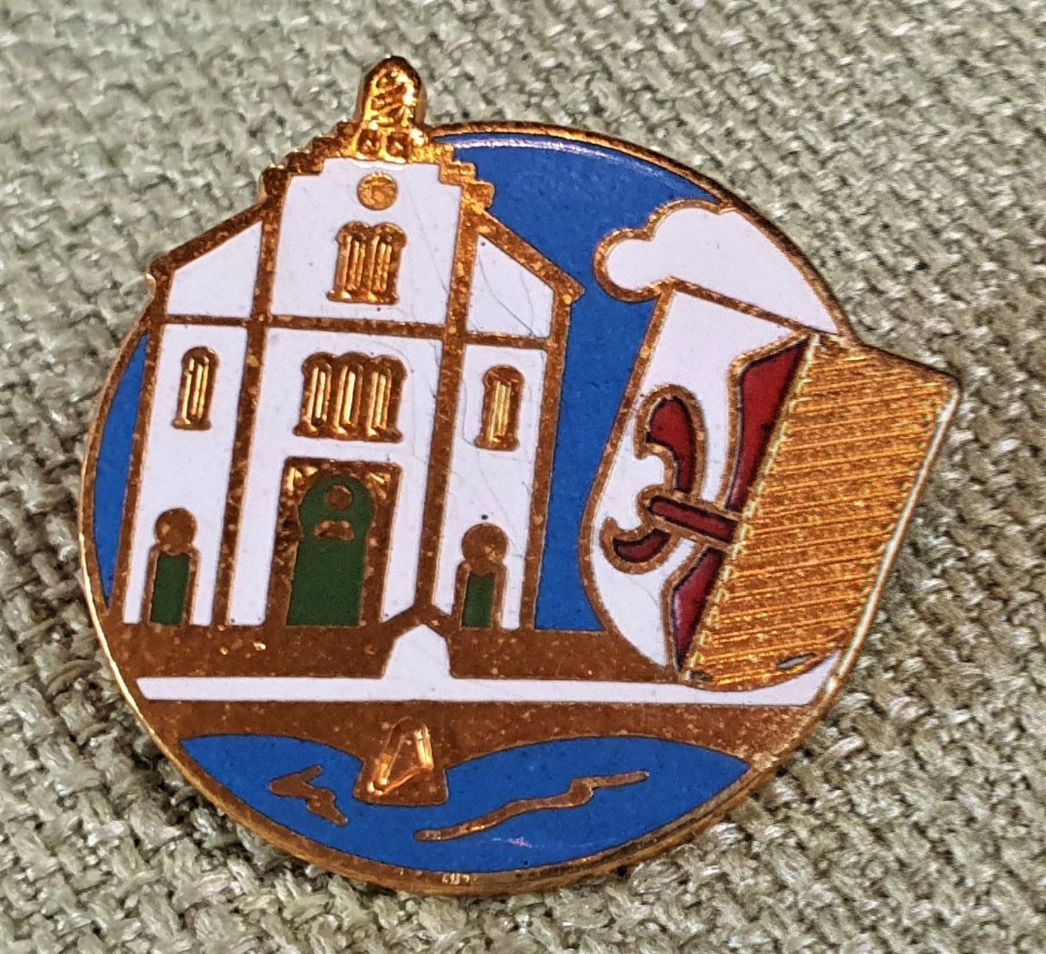 Giocattoli: D806 - Kirche Fluss Brücke Wappen Pfadi? – Usato da Reinach BL venduto da Boston-Verkauf