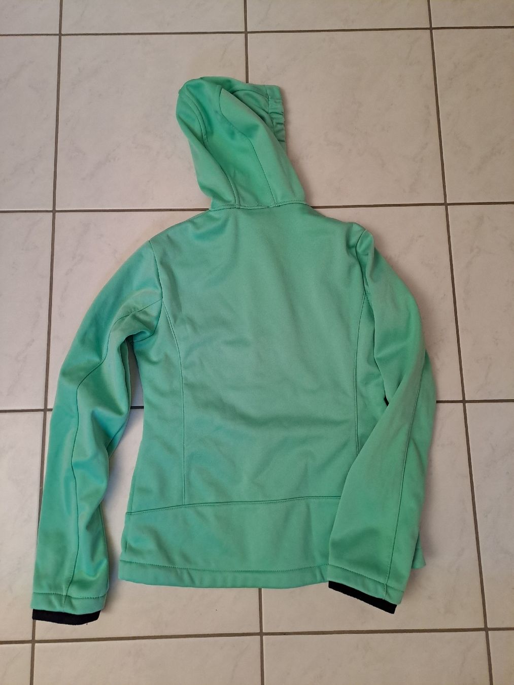 Vestes & Manteaux: Softshell Jacke Gr. 176 – D'occasion à Untersiggenthal par Zehni8 1