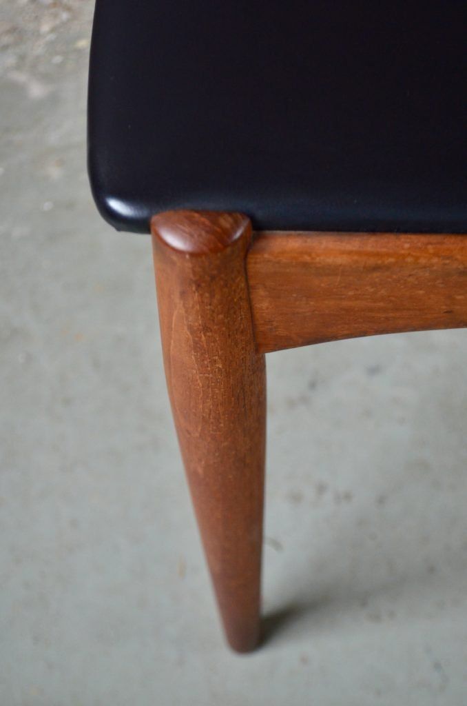 Sedie: Chaise scandinave de Johannes Andersen en teck Samcom – Usato da COLMAR venduto da Sophiebellelurette 5
