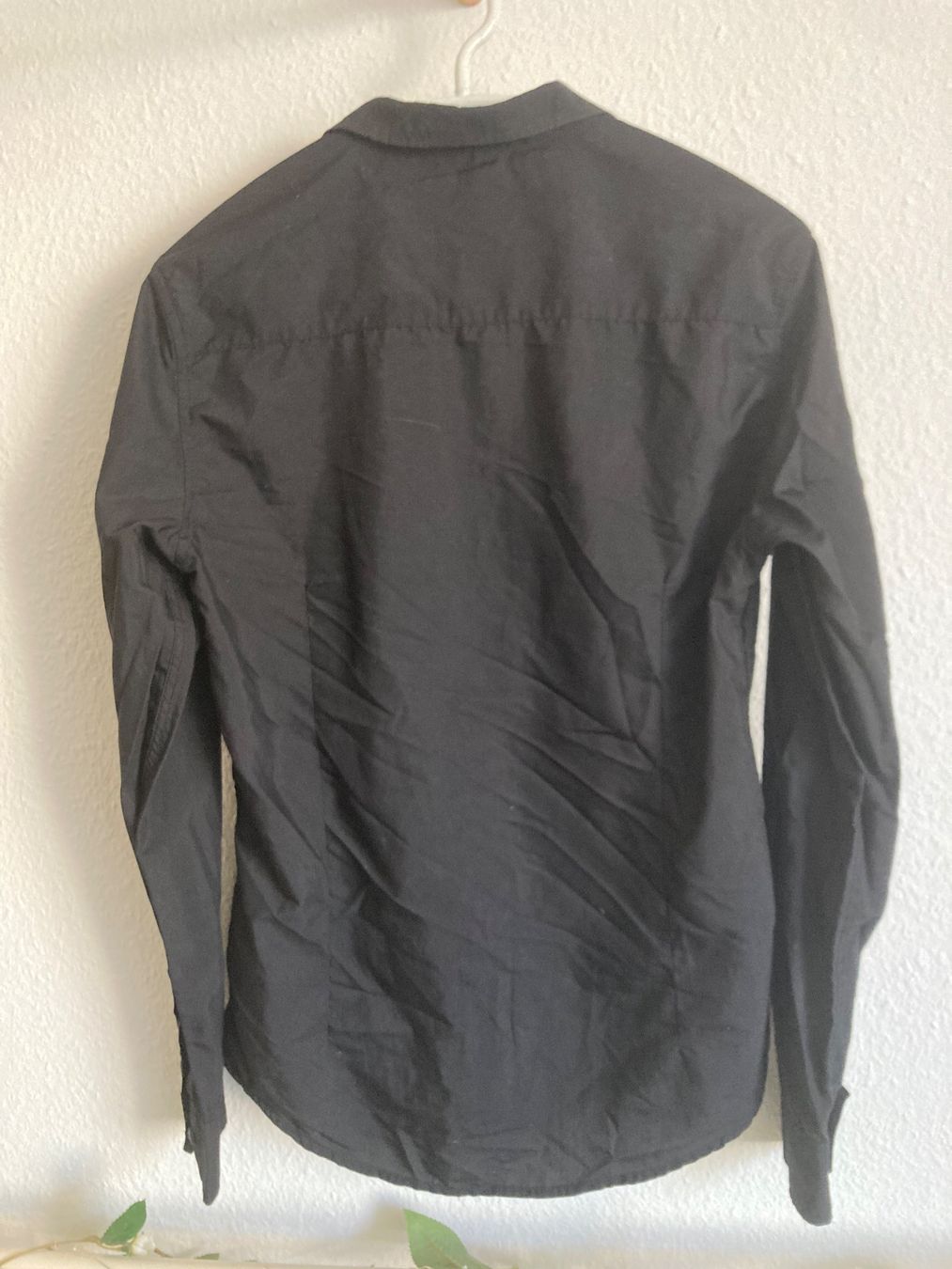 Camicette: Schwarzes Basic Hemd – Usato da Wädenswil venduto da Minou_ql76 1