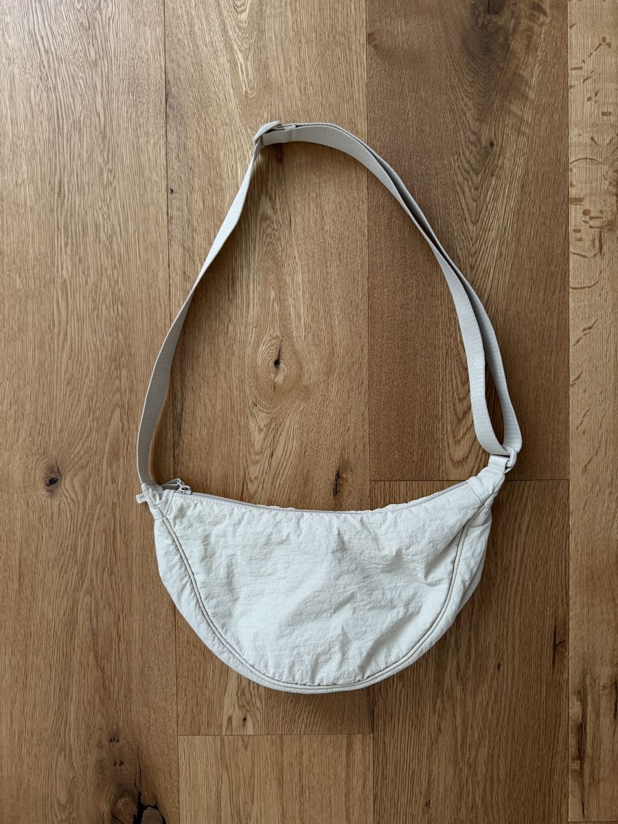 Uniqlo Borse: Uniqlo - Runde Mini Schultertasche – Usato da Interlaken venduto da fbnscl 1