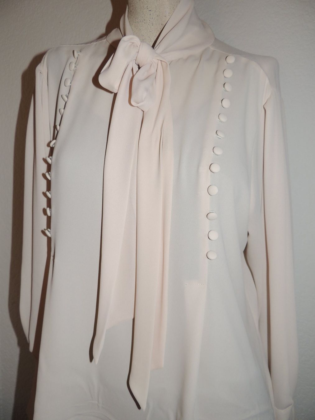 Camicette: EXKLUSIVE BLUSE "SERPIL EXCLUSIVE" NP 148 CHF NEU L – Nuovo e nell'imballaggio originale da Au ZH venduto da FashionConsultant 6