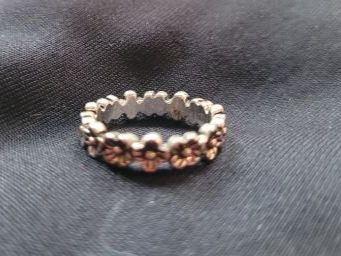 Ringe: Ring mit Blumen, silberfarben – Gebraucht aus Zollikofen von WhiteCat 1