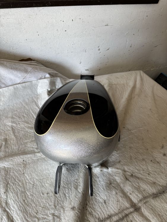 Harley-Davidson Tutti i ricambio per moto: Harley Davidson Benzintank Sportster – Usato da Schötz venduto da Harley35 1