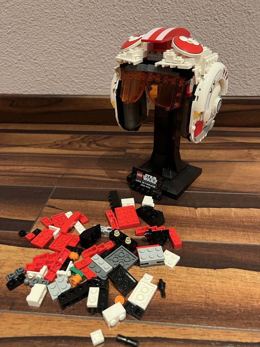 Lego Spielzeuge: LEGO Star Wars 75327 Luke Skywalker Red Five Helmet – Gebraucht aus Brunnen von Dirza78 1