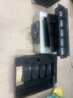 Lot d accessoires pour caisse et une caisse sentry 
