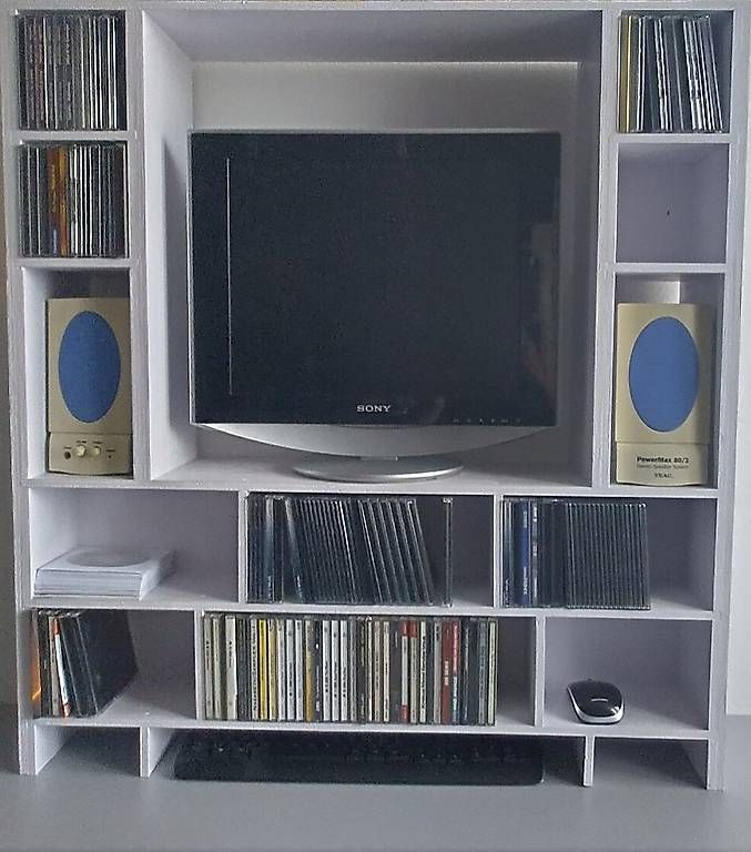 Scaffali: Computerregal mit viel Platz für CD's Marke Eigenbau – Usato da Bern venduto da ascona43