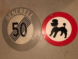2 Verkehrsschilder 50 / Hund