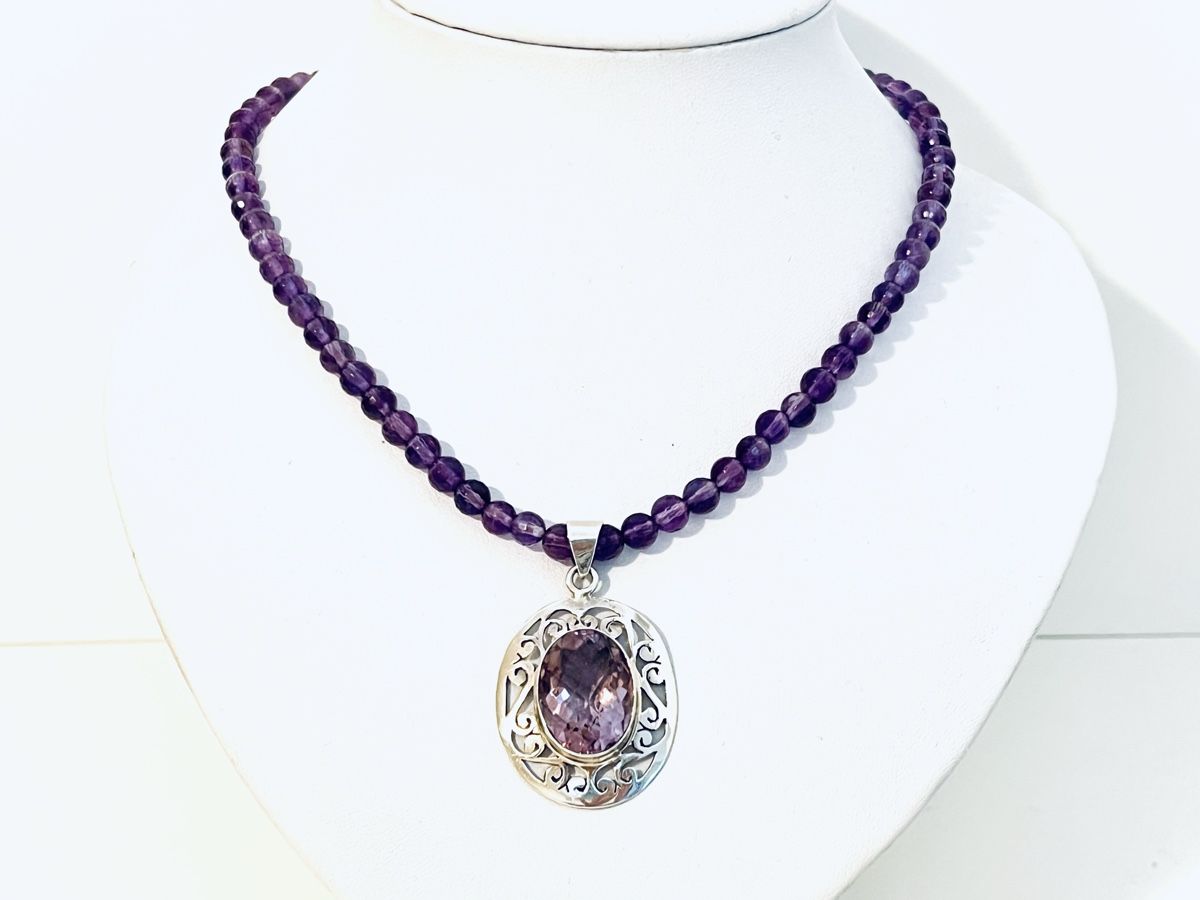 Catenine: Amethyst Pendant Necklace - Sterling Silver – Nuovo e nell'imballaggio originale da Rüschlikon venduto da ThereseJewelryDesign 1
