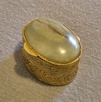 Dose Dose Top verziert mit Stein farbe vergoldet Oval