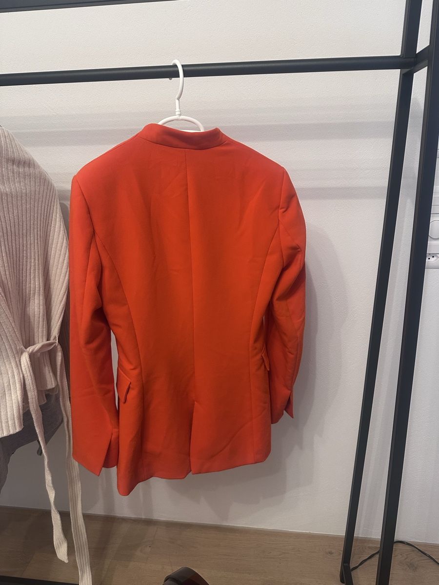 Zara Giacche: Zara Blazer Red Size S Structured Fit – Nuovo (secondo la descrizione) da Rüschlikon venduto da juz_2t2j 2