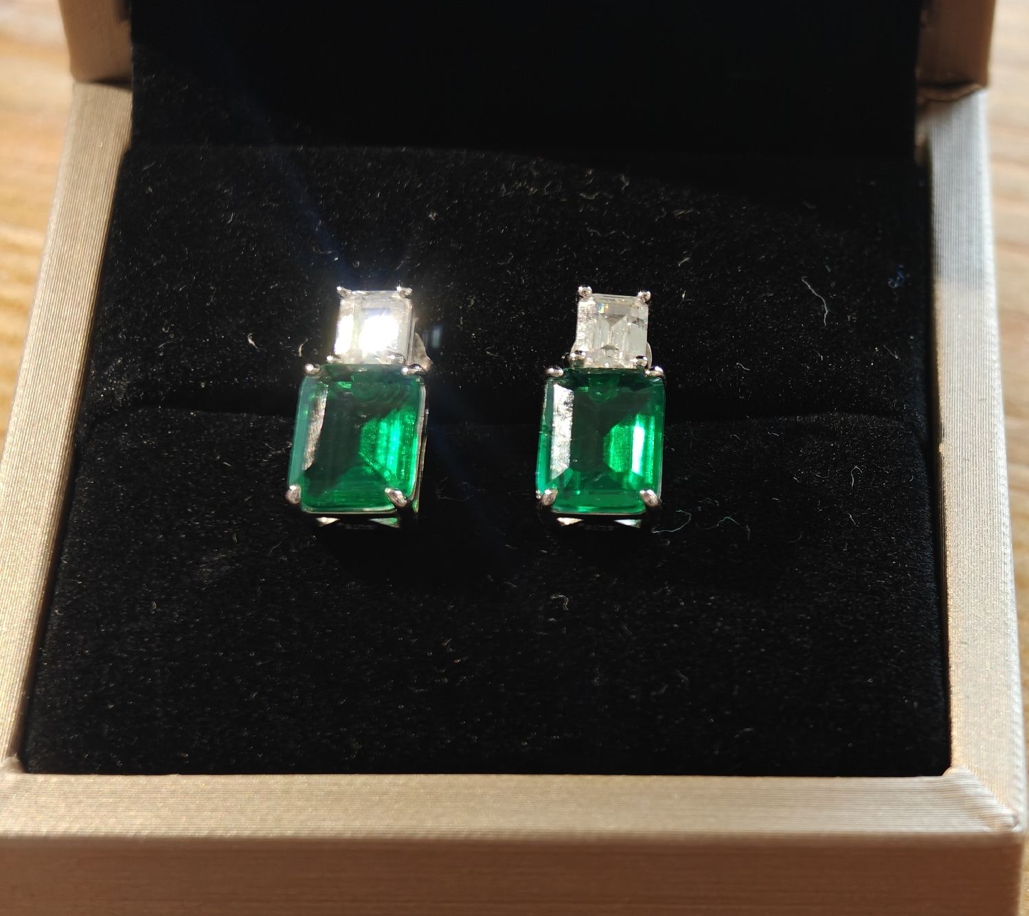 Orecchini pendenti & Orecchini a lobo: Emerald and zirconium earrings – Nuovo (secondo la descrizione) da Zürich venduto da fed_l52s 3